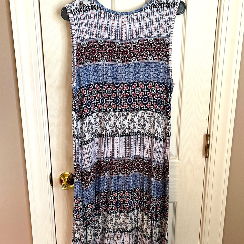 Dress - Picture 2 of 5